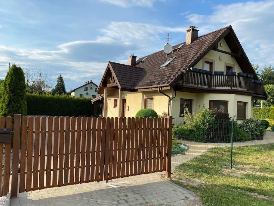 4 Bedroom Family House With Access To A Hot Tub