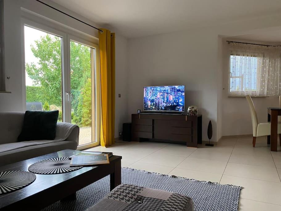 4 Bedroom Family House With Access To A Hot Tub *