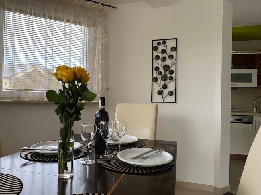 4 Bedroom Family House With Access To A Hot Tub Appartamento Goczałkowice-Zdrój